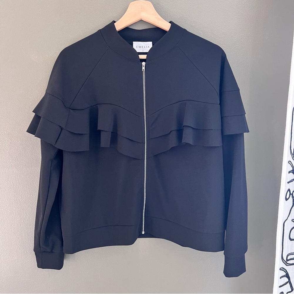 RUFFLE LIGHT WEIGHT JACKET